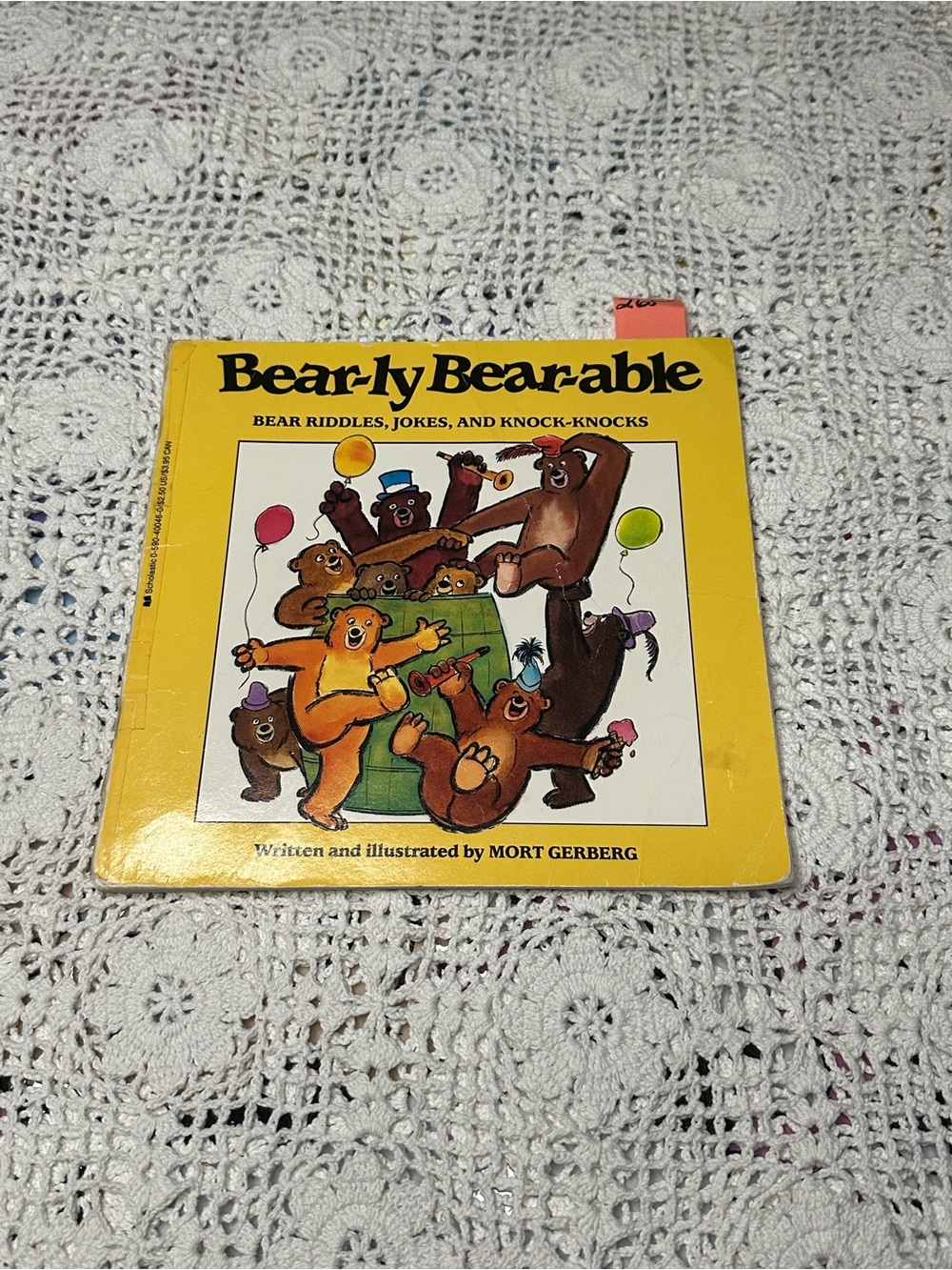 Vintage 1987 Scholastic Bear-ly Bearable Children's Book